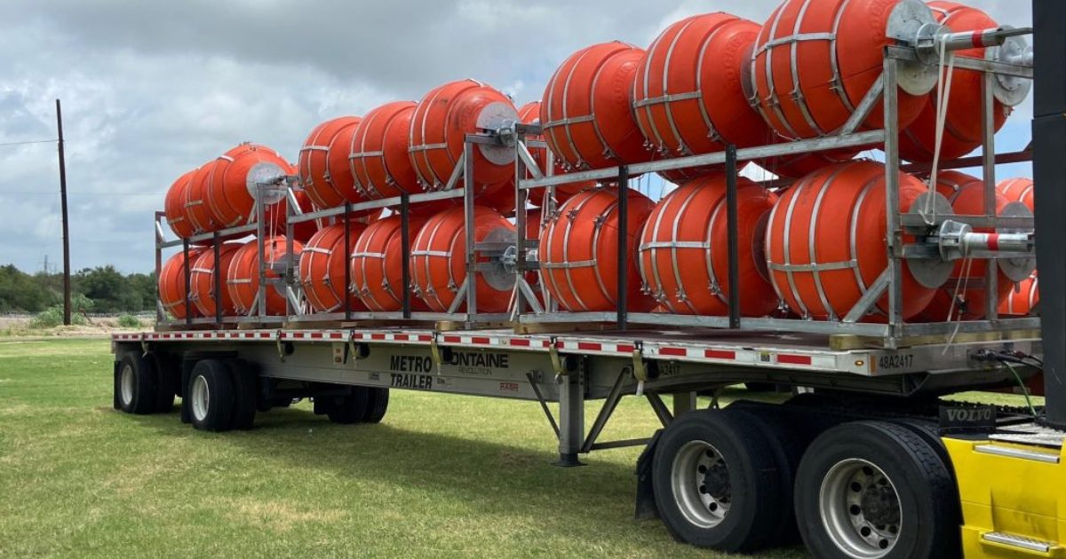 Instala EU boyas gigantes en río Bravo Luces del Siglo