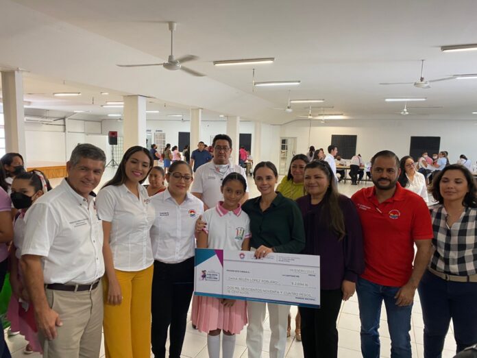 Buscarán agilizar trámite de becas escolares en Cancún