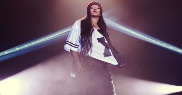 Lanza Rihanna colección de ropa inspirada en el Super Bowl