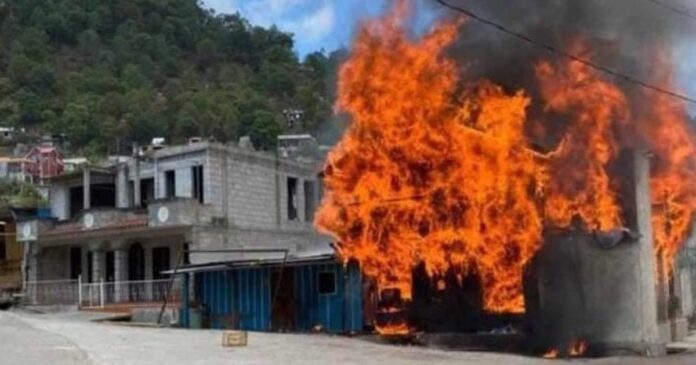 Desatan violencia en San Cristóbal