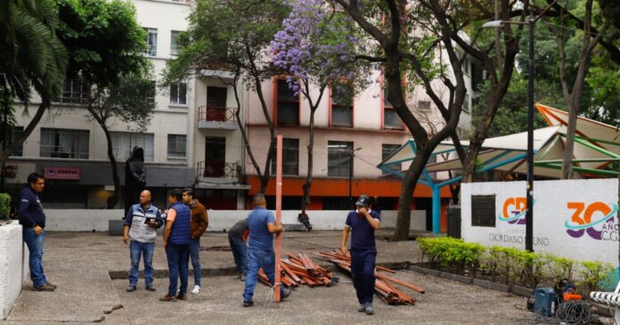 Retiran por completo a migrantes de Zona Rosa, en CDMX