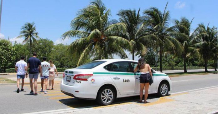 Integran a taxistas a plataforma Uber en Cancún