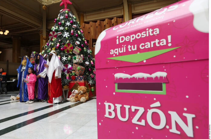 Llenan buzones para Reyes Magos