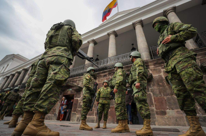 Implementará Ecuador 'semaforización' de toque de queda