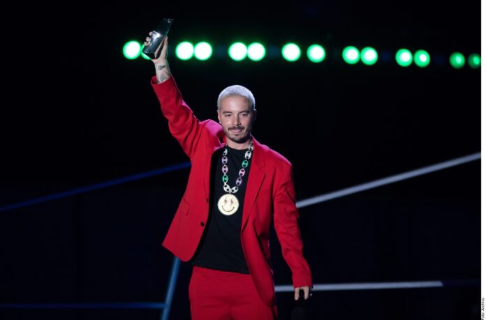 Graba J Balvin video en azotea de CDMX