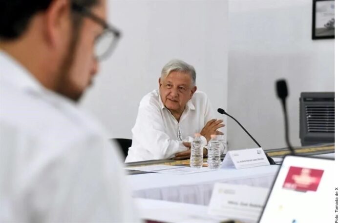 Felicita AMLO a CFE por 10 días sin interrupción de servicio