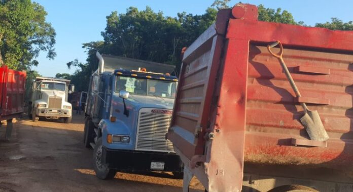 Baja carga laboral de los volqueteros por menos obras públicas