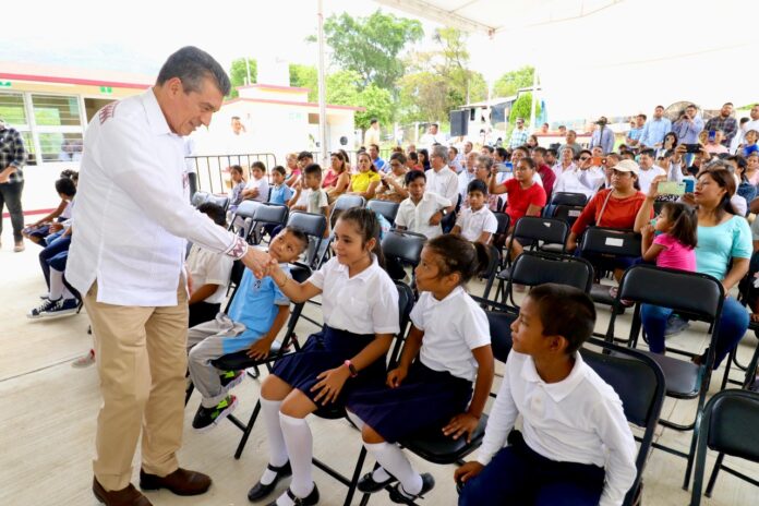 Invierten en Educación de Chiapas Infraestructura Escolar y “ Becas para Todos
