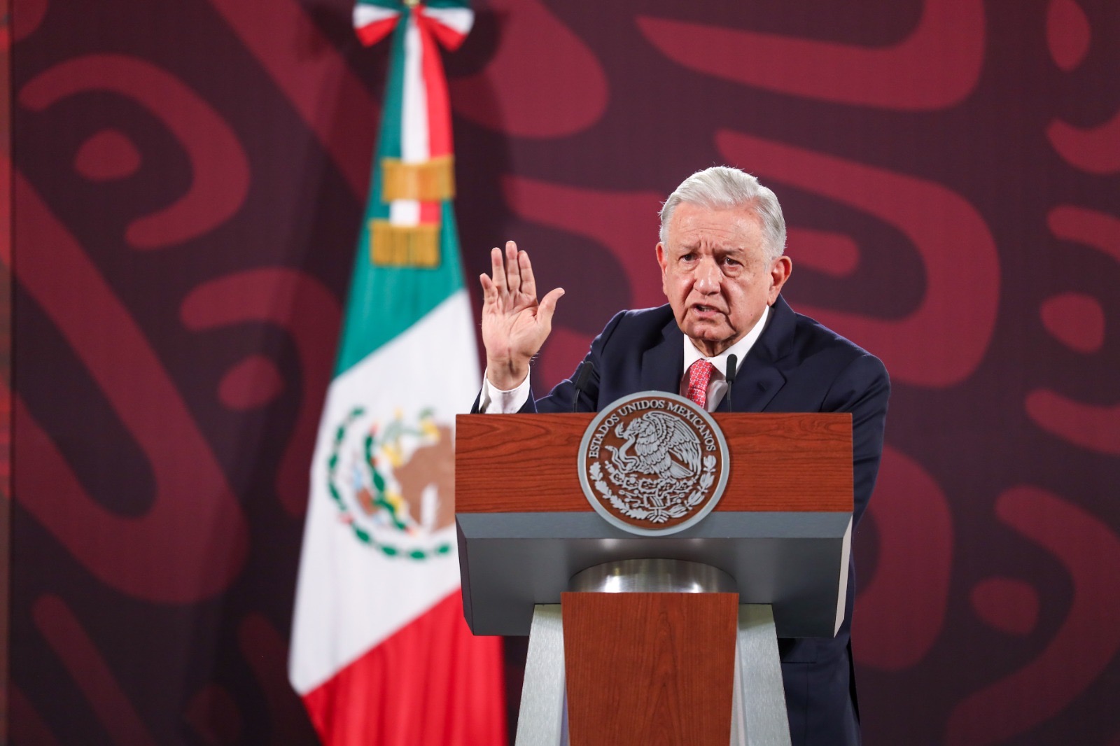 Respalda AMLO Decisión De Sheinbaum Sobre Guardia Nacional – Luces Del ...