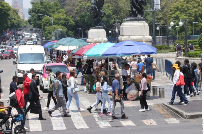 Disputan la Alameda 11 grupos de informales