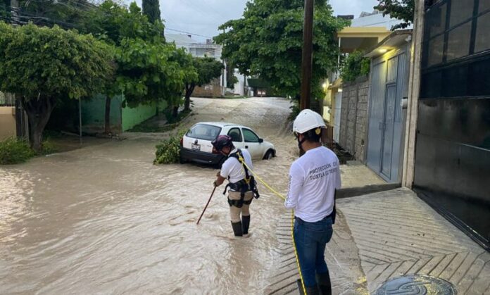 Continuará provocando lluvias la tormenta “John” en Chiapas