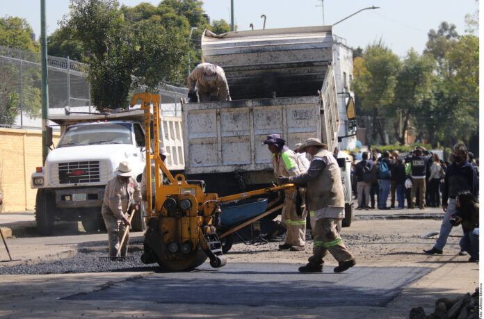 Van, para empezar, tras 42 mil baches en CDMX