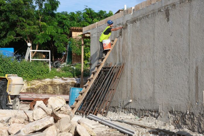 Supervisan avances del Centro de Bienestar Animal en Isla Mujeres