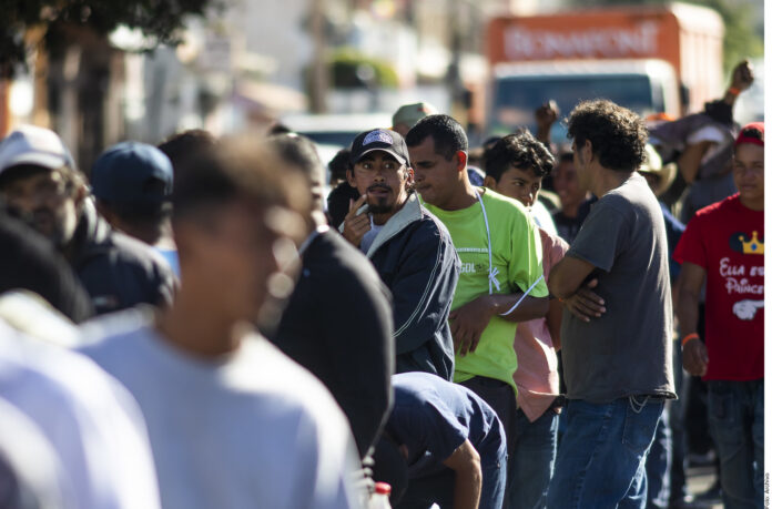 Deportados deben ir a sus países de origen, pedirá México