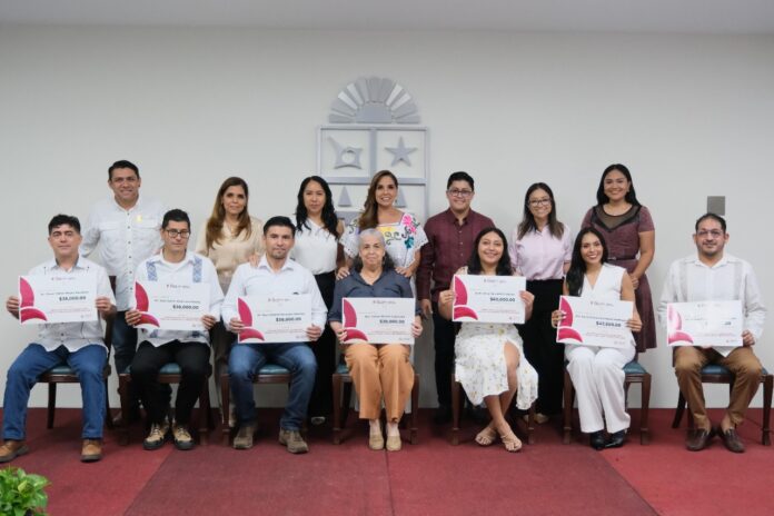 Premian a innovadores en Ciencia y Tecnología 