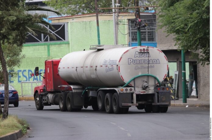 Lucran en CDMX con agua robada de Edomex