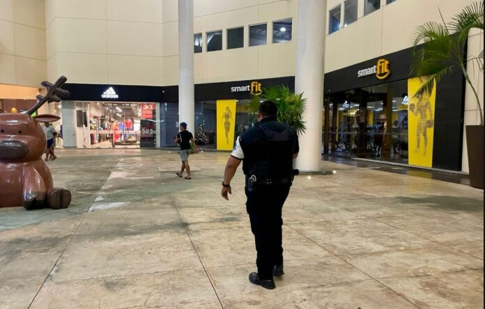 Refuerzan vigilancia en plazas comerciales y estacionamientos