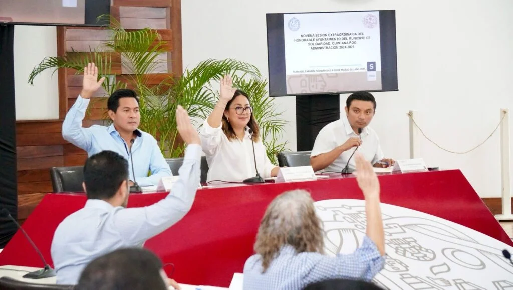 Aprueba cabildo dictamen para crear municipio de Playa del Carmen ...