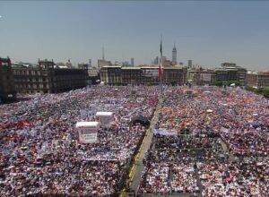 Arropan Gobernadores a Sheinbaum en Zócalo