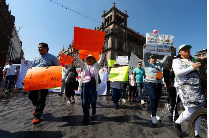 Contienen reclamos de mercados en la CDMX