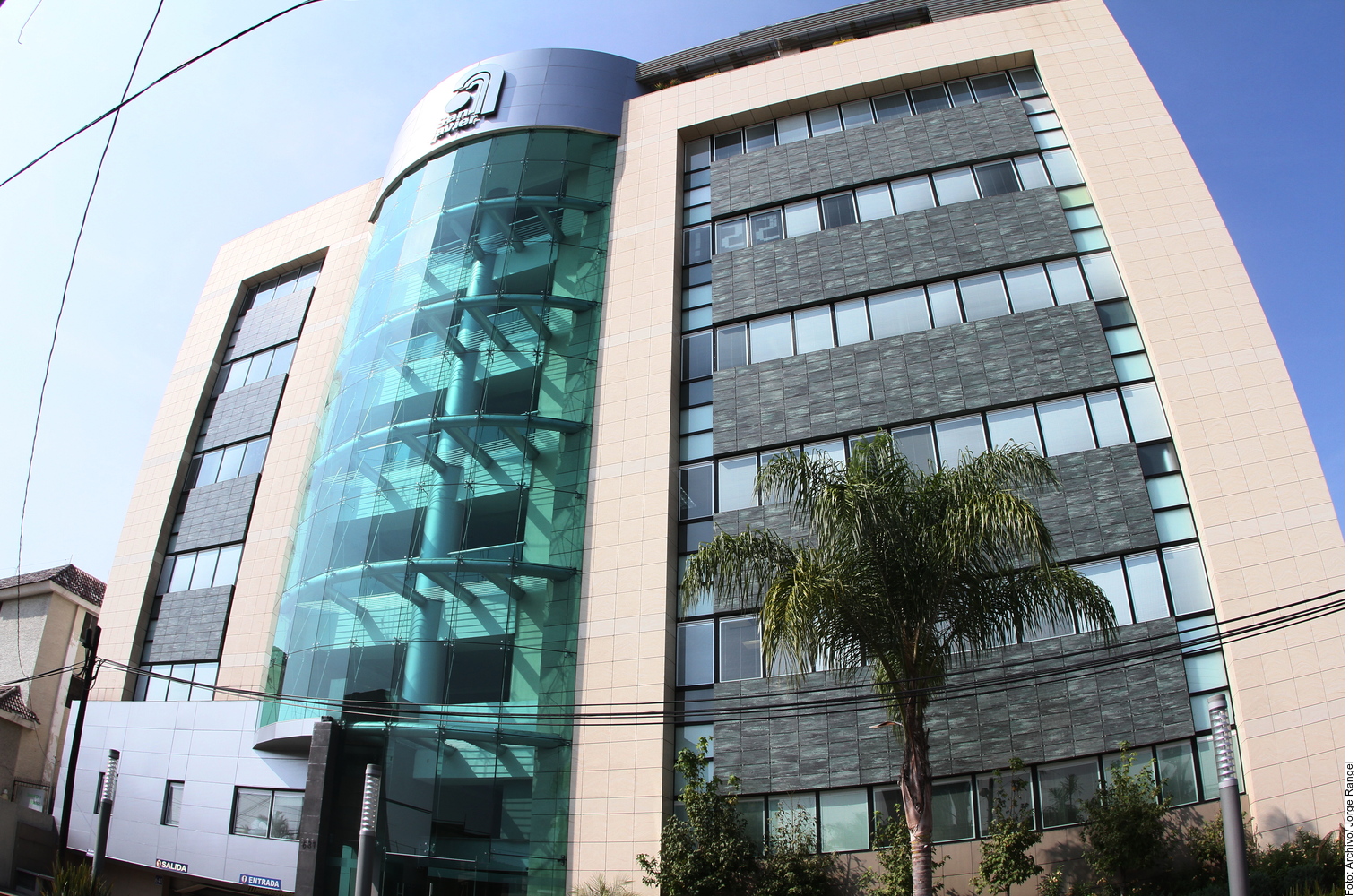 Guerra comercial impulsaría el turismo médico - Luces del Siglo