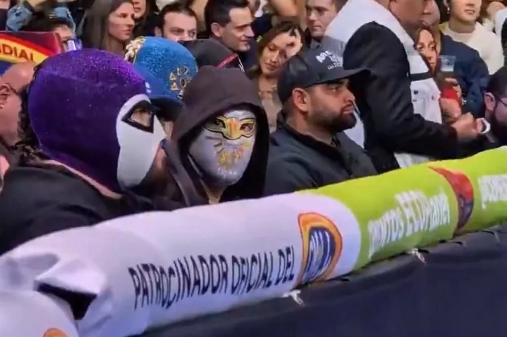 Disfruta Bad Bunny la lucha libre previo a sus conciertos en CDMX 1 disfruta bad bunny la lucha libre previo a sus conciertos en