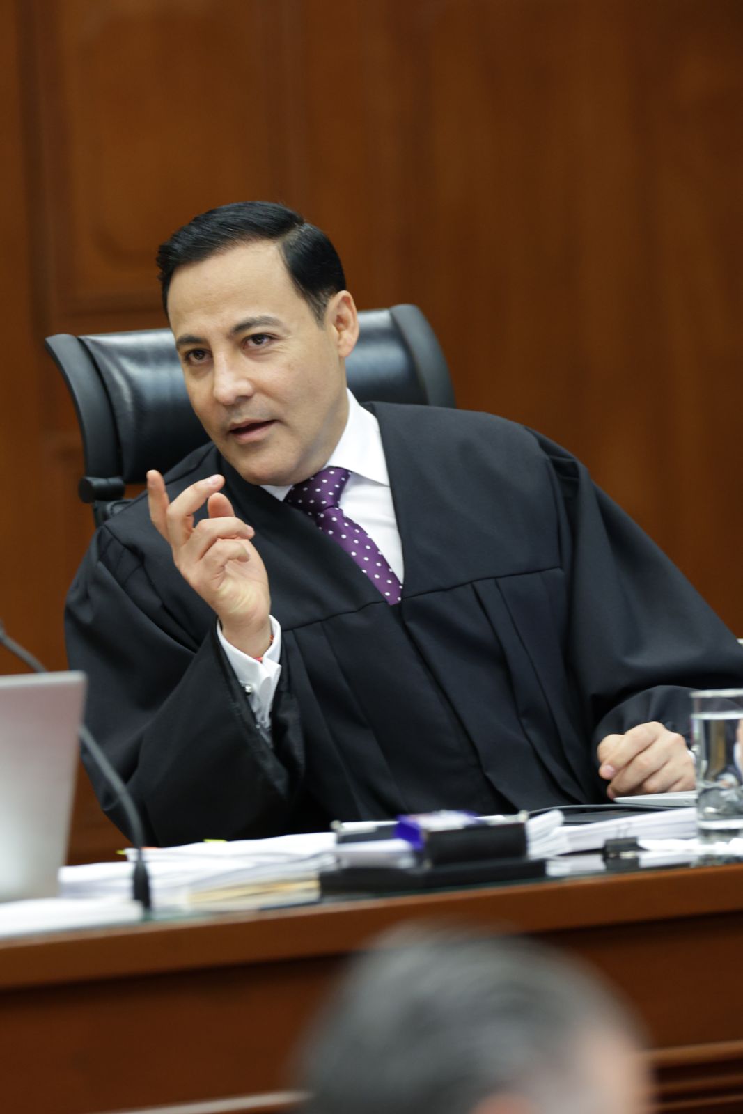 reinstala corte a autoridad municipal en