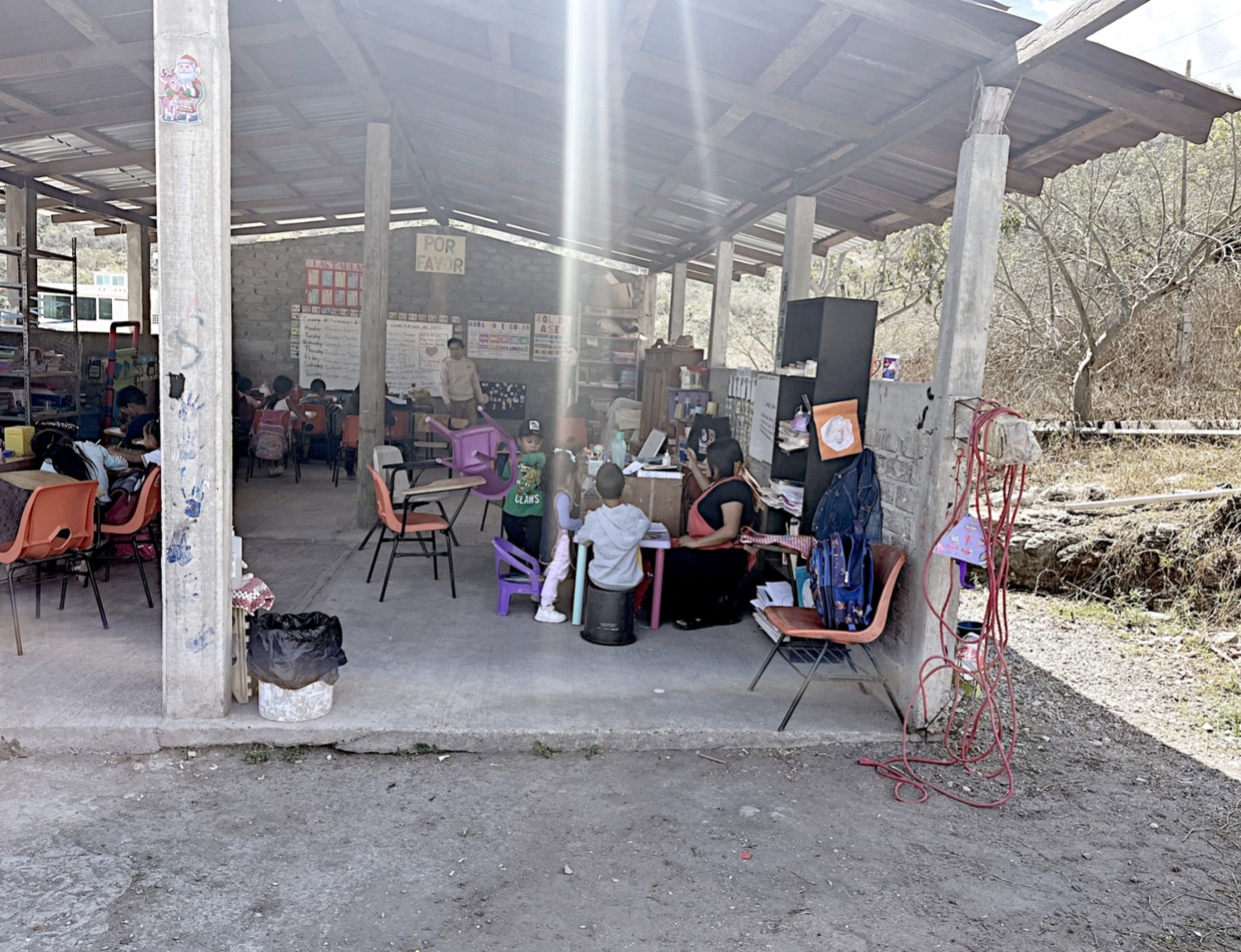 Esperan tres años por aulas, agua, luz 1 esperan tres anos por aulas agua luz 1