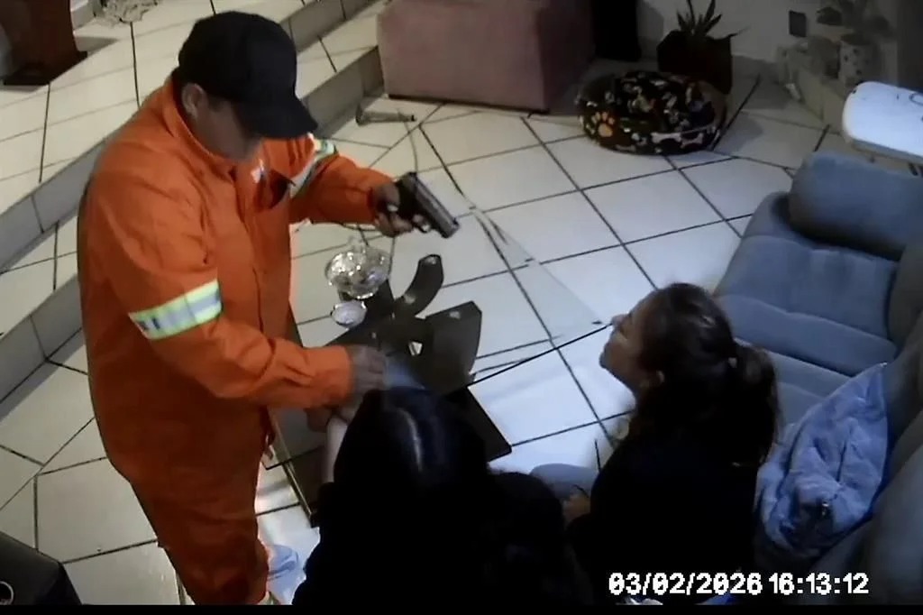 fingen ser barrenderos para asaltar vivienda 2