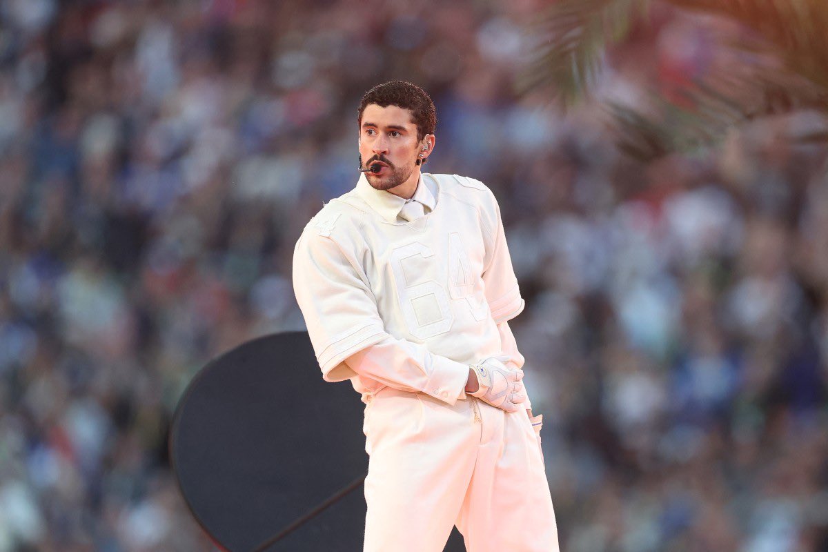 ofrece bad bunny show inolvidable en el super bowl con perreo y salsa 1