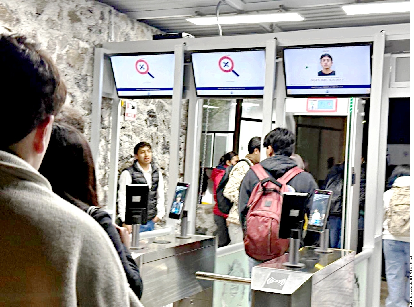 Regresa el CCH Sur a clases, tras 133 días - Luces del Siglo