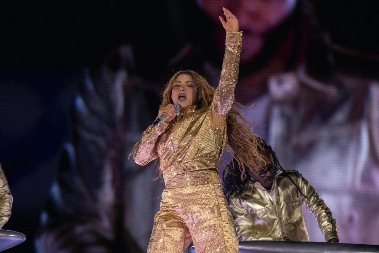 Para Shakira llenar el Zocalo por segunda vez en su carrera e imponer un nuevo record de asistencia con 400 mil personas se sintio poetico