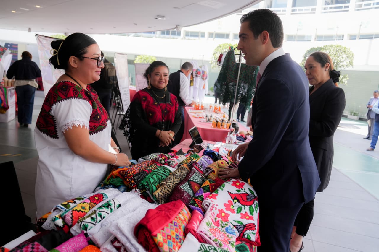 llevan al senado textiles mayas que cruzan fronteras1