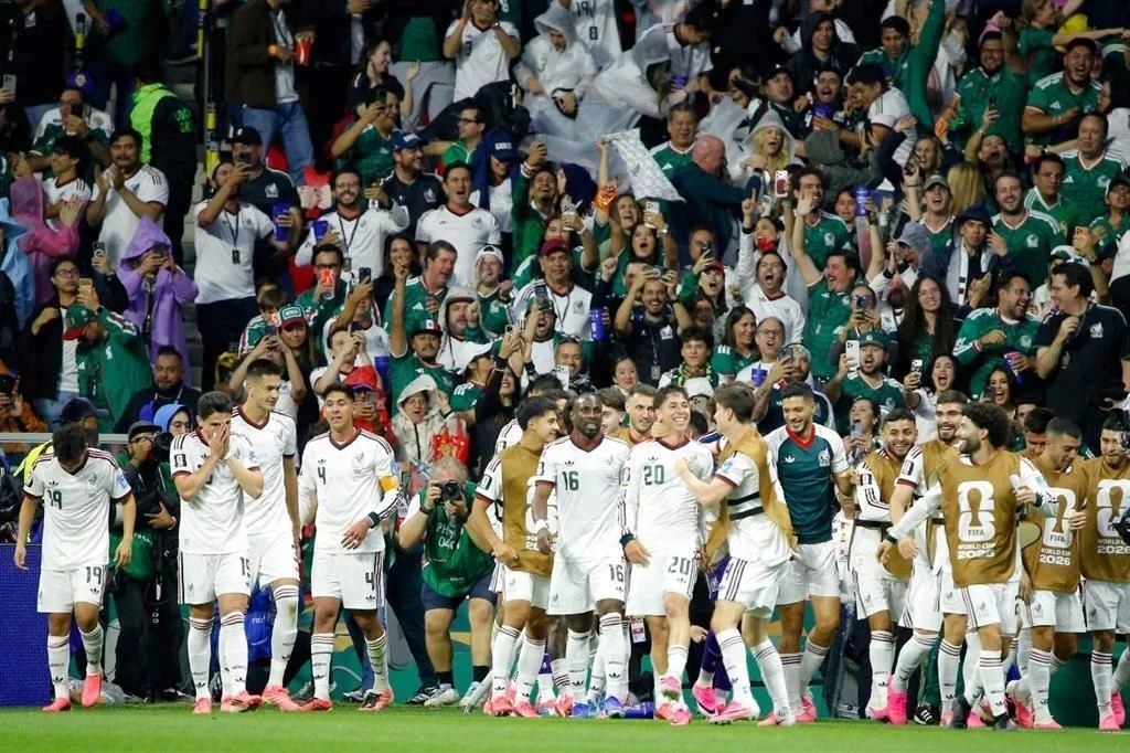México golea a Chequia; hace historia con paso perfecto - Luces del Siglo
