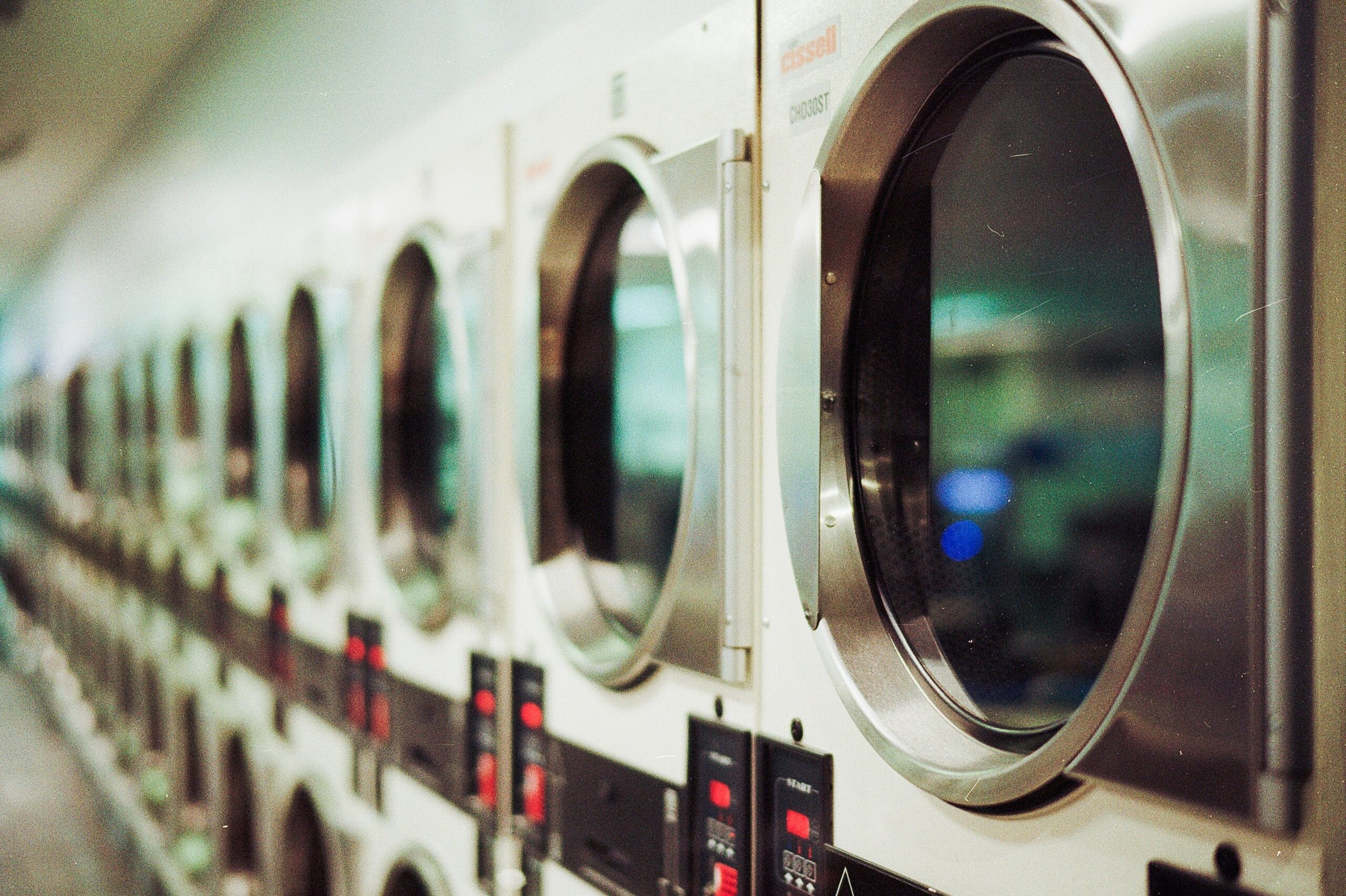 los numeros detras de una lavanderia cuanta agua luz y tiempo consume cada ciclo2 scaled